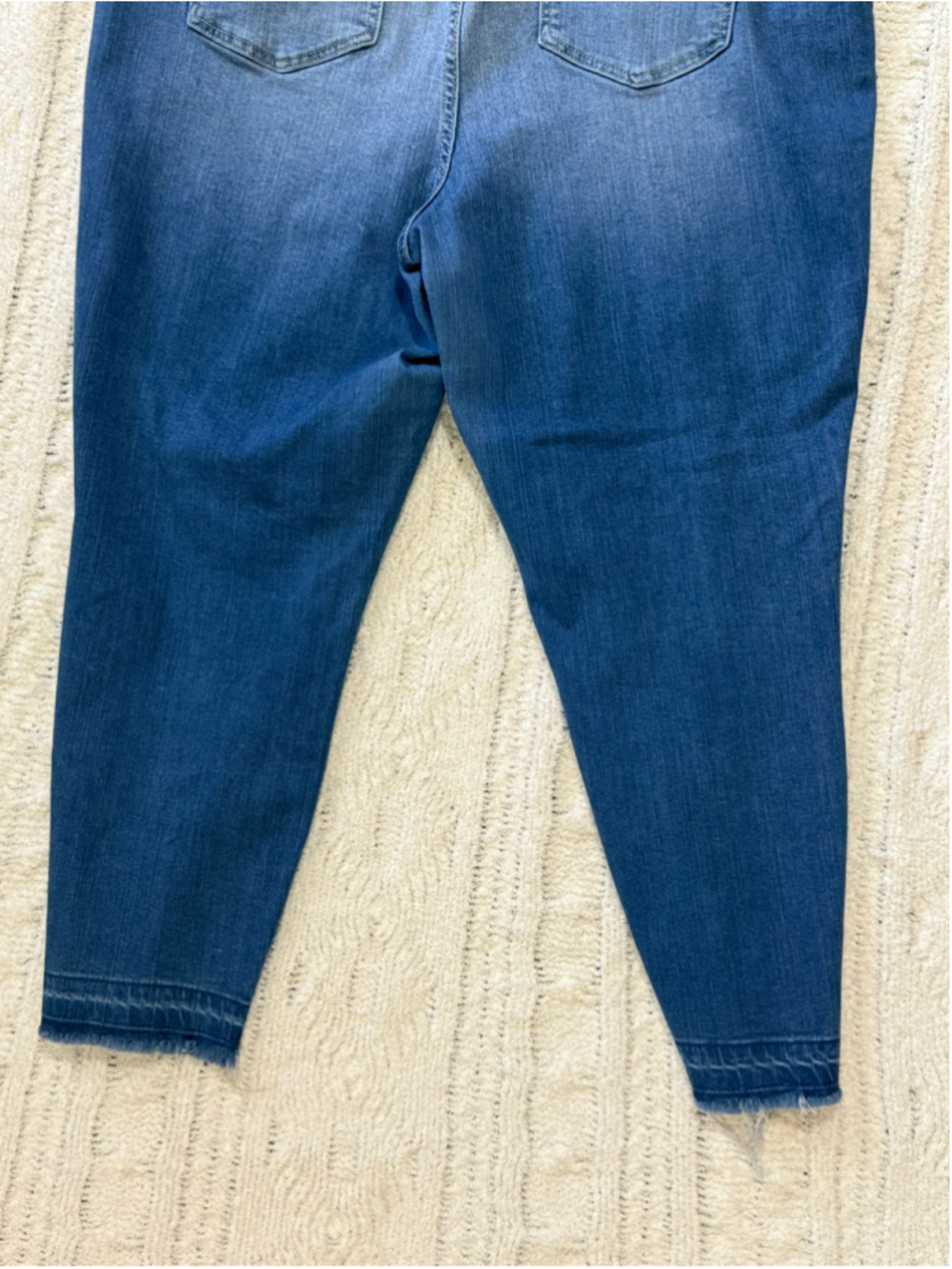 Torrid Bombshell Skinny Jeans High Rise Stretch Frayed Raw Hem Denim Plus 20 - Picture 10 of 14